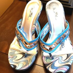 Wild Rose Multi Color Sandals Sz-10